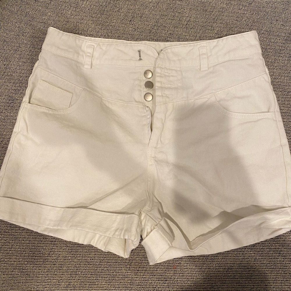 Elodie Shorts